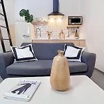 Apartamento De Diseno Frente Al Museo Del Prado
